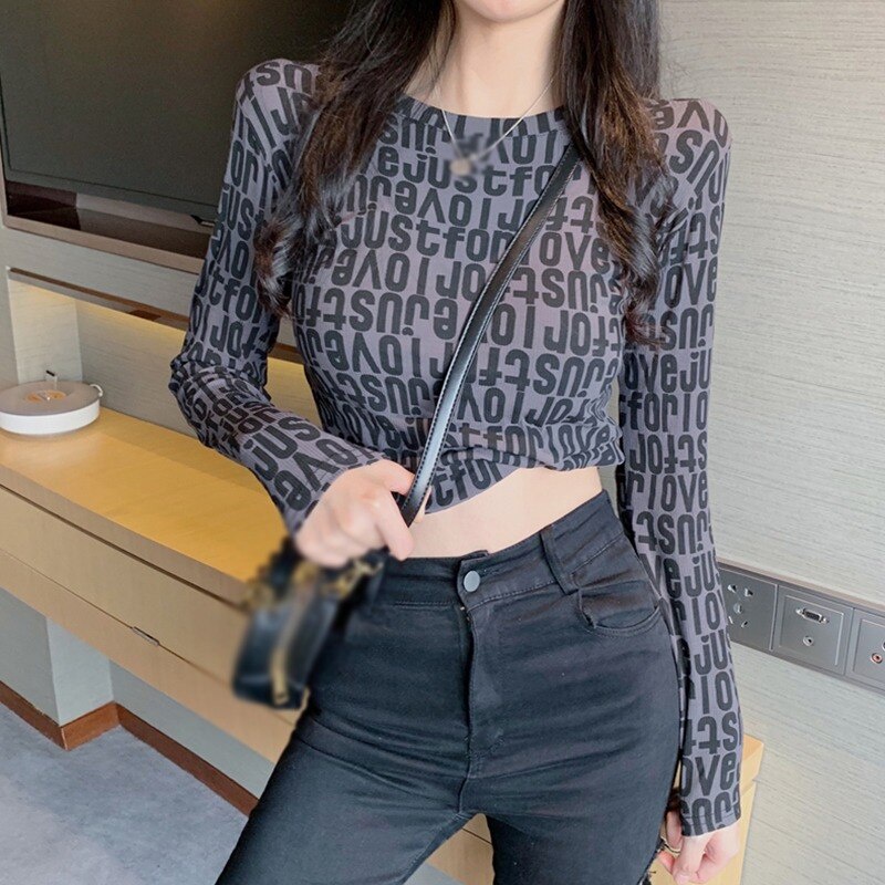 Áo thun lửng tay dài in chữ cá tính dành cho nữ