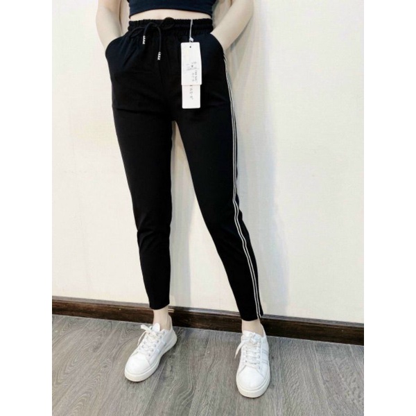 Quần baggy viền sọc nhũ