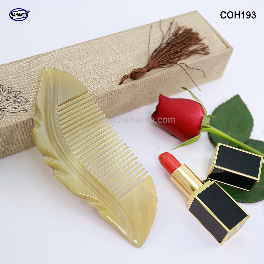 Lược sừng xuất Nhật - COH193 (Size: M - 15cm) Hình lá - Horn Comb of HAHANCO - Chăm sóc tóc