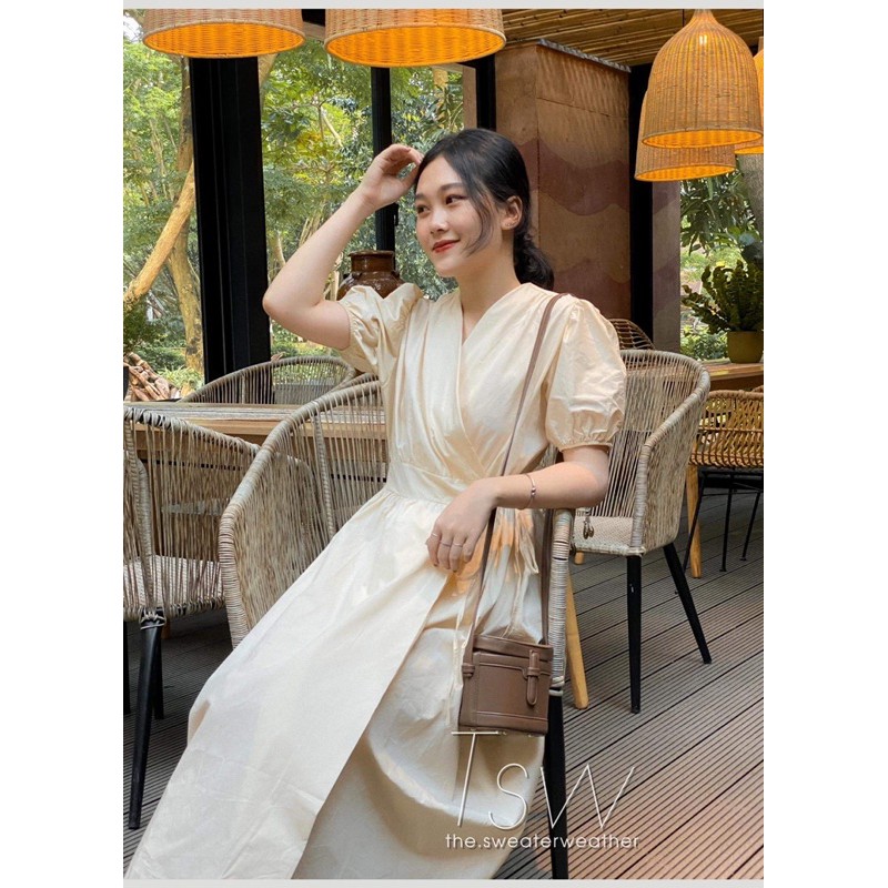 [Mã SKAMA06 giảm 8% tối đa 50K đơn 250K] Váy maxi vạt chéo buộc lệch tay bồng dáng dài ( Ảnh thật ) | BigBuy360 - bigbuy360.vn