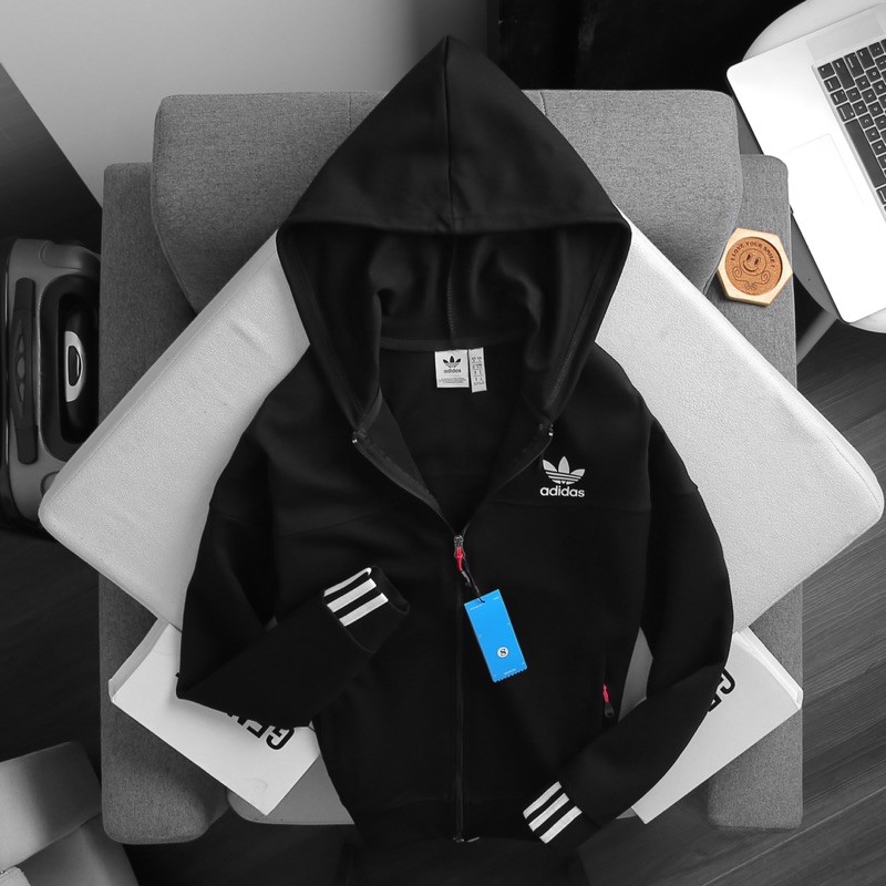 Áo khoác adidas