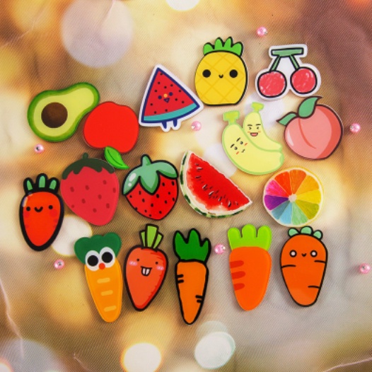 Trâm Cài Áo Hình Cà Rốt Trái Cây Bằng Acrylic Mềm Dễ Thương