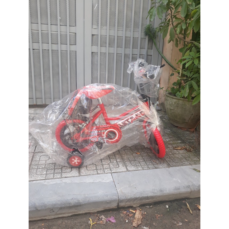 Xe Đạp Trẻ Em Les't go là mẫu xe nam đáng được mong chờ nhất hiện nay với thiết kế đẹp mắt, sơn tĩnh điện cao cấp