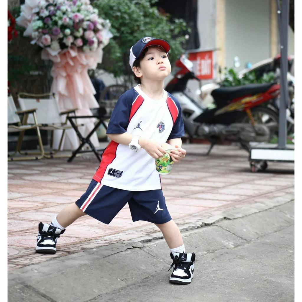 C32 - BỘ TT BÉ TRAI PARIS