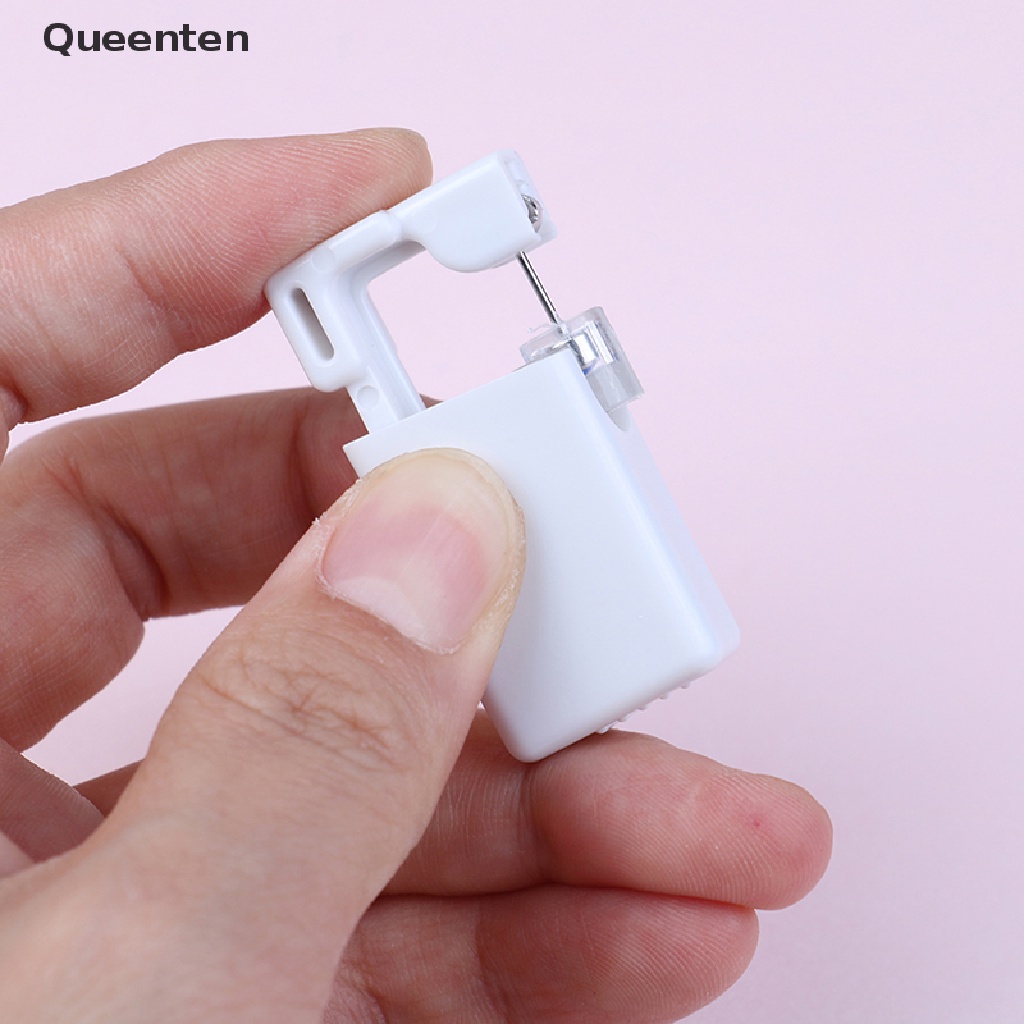 1 dụng cụ bấm khuyên tai sử dụng một lần