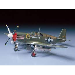 Mô hình máy bay quân sự 1/48 SCALE NORTH AMERICAN P-51B MUSTUNG  61042 TAMIYA