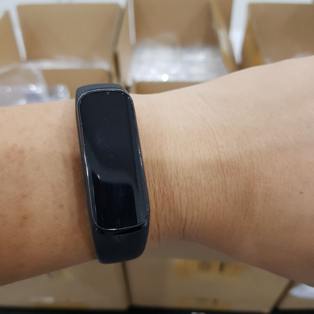 Vòng tay thông minh Samsung Galaxy Fit E R375