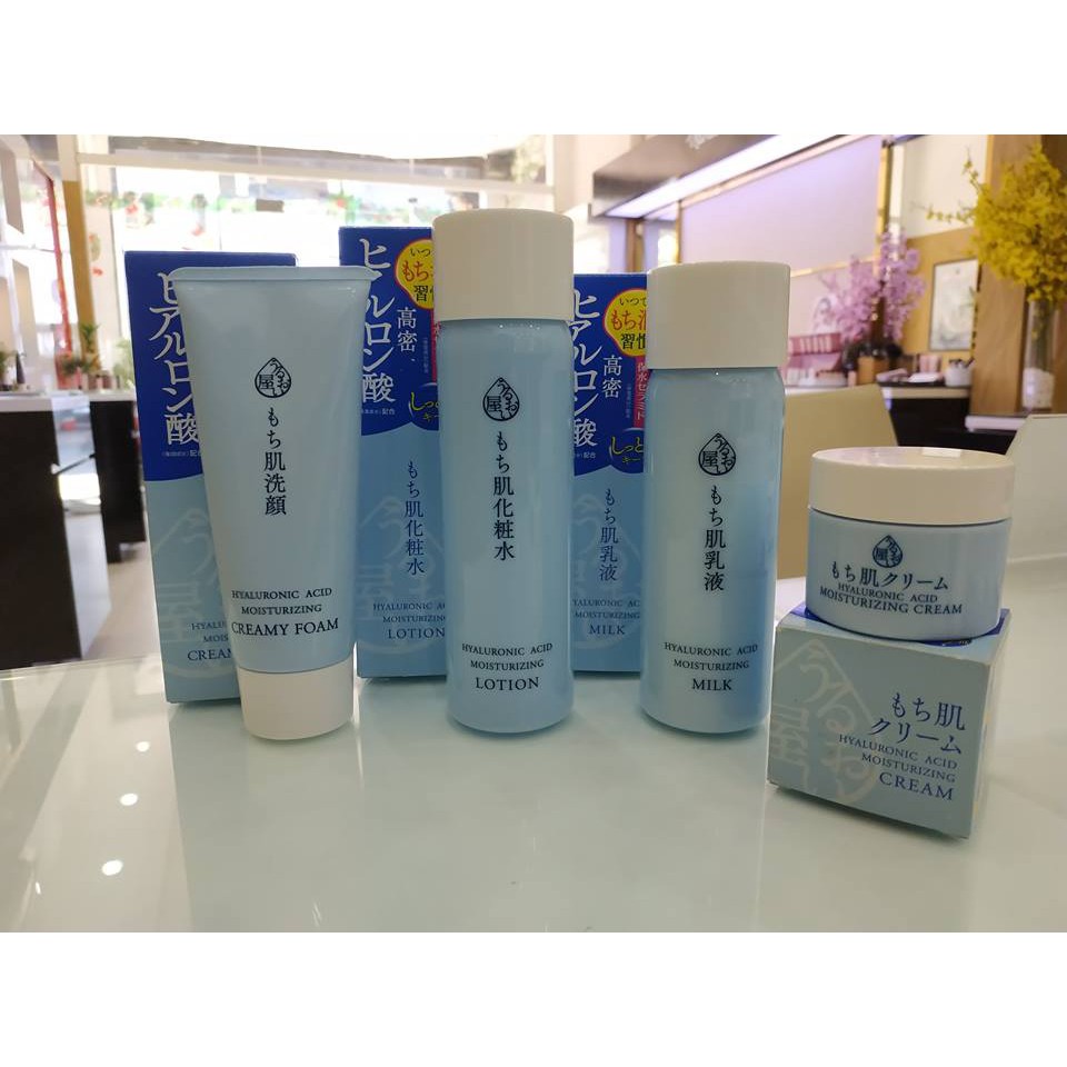 Sữa rửa mặt Naris – Uruoi-Ya Hyaluronic Acid Creamy Foam