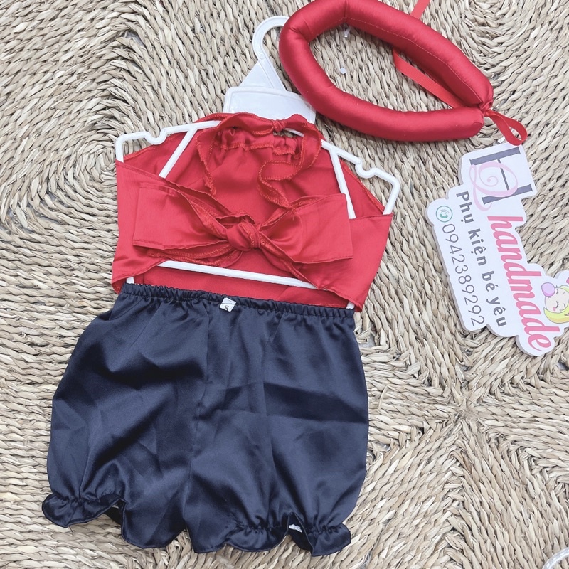 Yếm - quần- váy cho bé yêu. Đã bao gồm mấn ( quà trung thu cho bé)