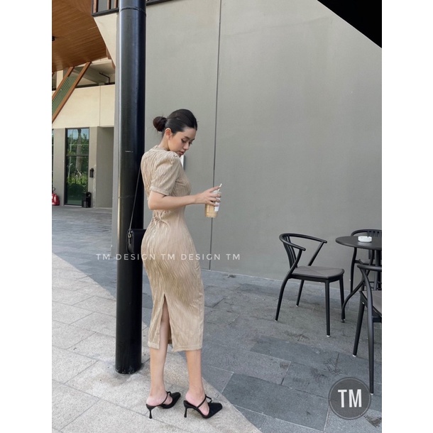 ĐẦM BODY XẺ VẠT PRADA 4M
