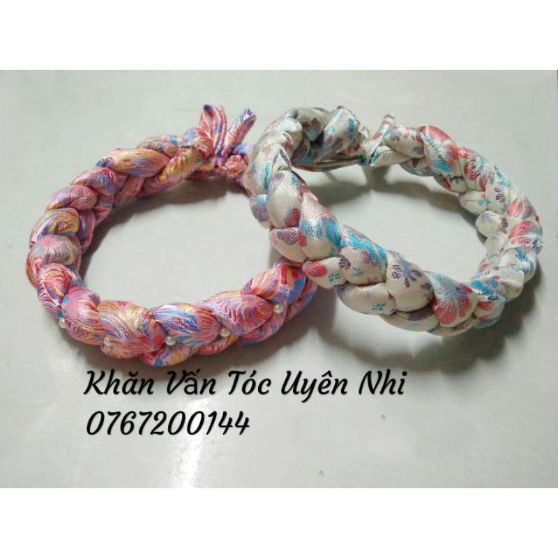 Mấn cách tân xoắn 3_khách nhắn tin chọn mẫu giúp shop