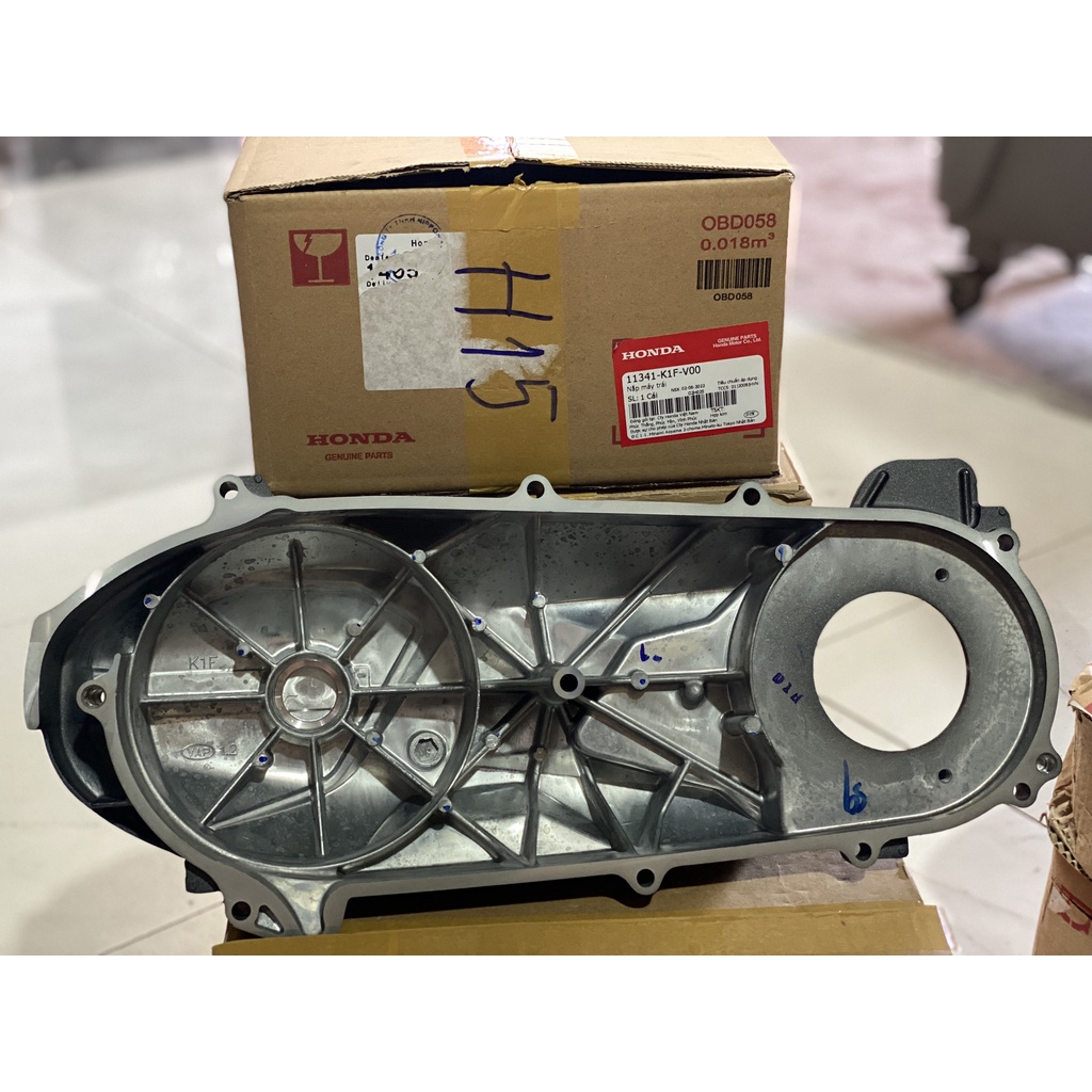 Nắp máy trái - bưởng côn HONDA AIR BLADE 125 năm 2020.