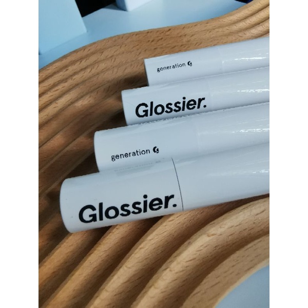 Son dưỡng lì Glossier Generation G