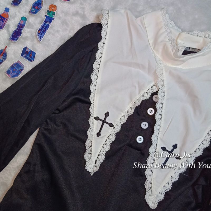 Váy đầm Gothic Lolita thêu Thánh Giá đan nơ viền ren kèm tùng phồng loại đẹp