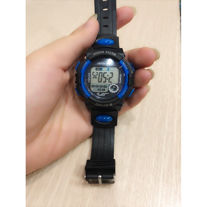 Đồng hồ thể thao dành cho bé trai (xanh) - Tặng 1 con quay Spinner | BigBuy360 - bigbuy360.vn