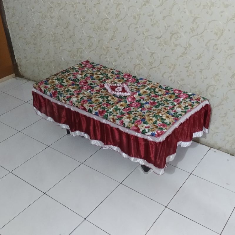 Khăn Trải Bàn Họa Tiết Hoa Trắng Kích Thước 60x105cm