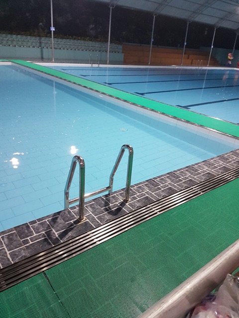 Nhựa lưới chống trơn nhà tắm,bể bơi 90cm và 120cm