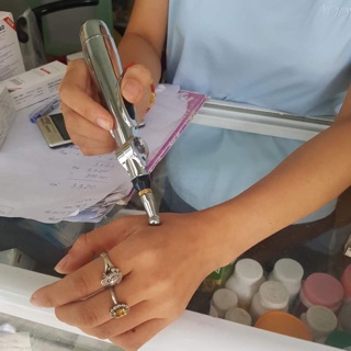 Máy châm cứu điều trị khớp