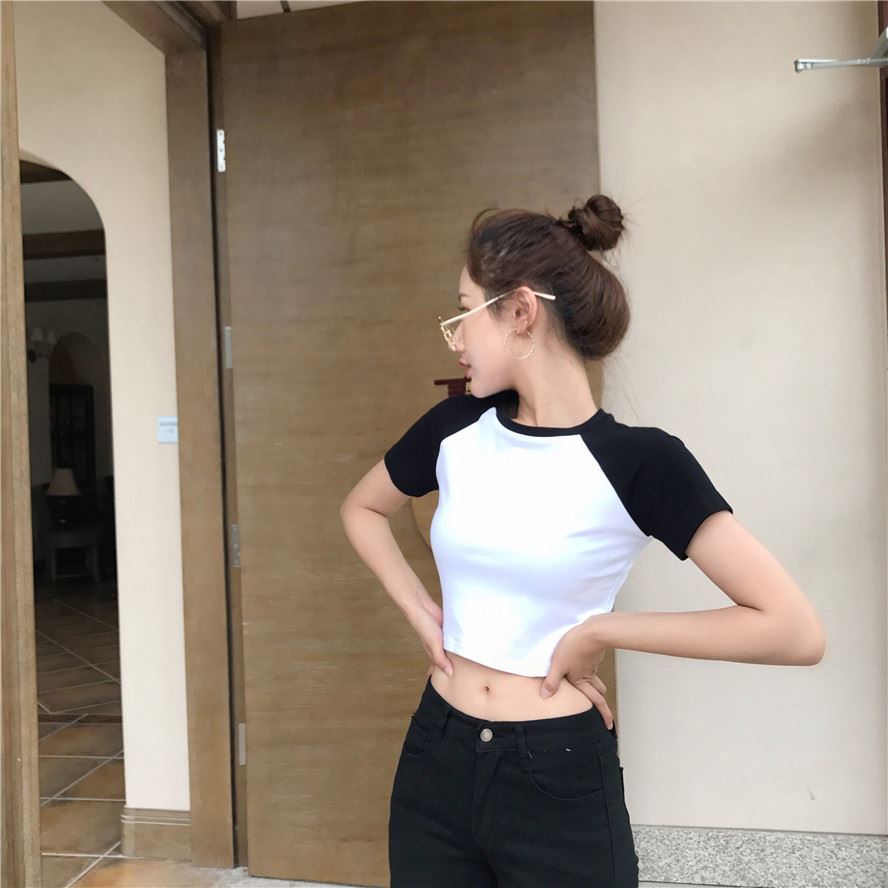 Áo croptop tay ngắn màu đen trắng thời trang quyến rũ dành cho nữ