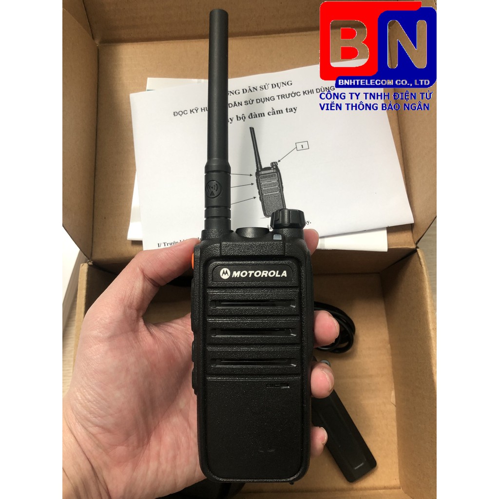 Bộ đàm Motorola CP-318 + Tai Nghe Dây Xoắn Cao Cấp CP318