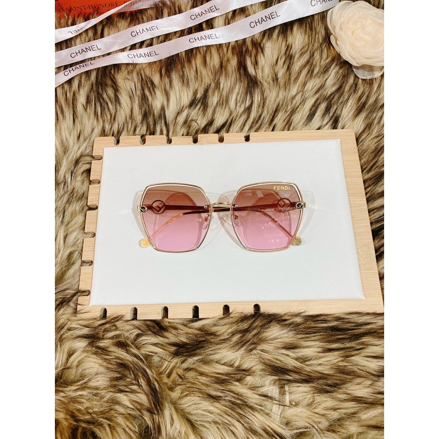 Kính thời trang nữ Burberry cao cấp - chống tia UV100%