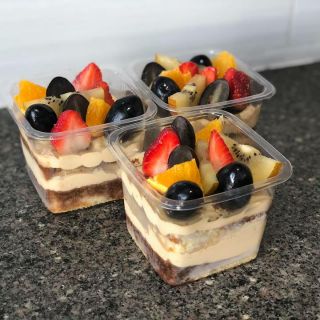 Hộp B10-8 đựng bánh tiramisu Giá 50 cái