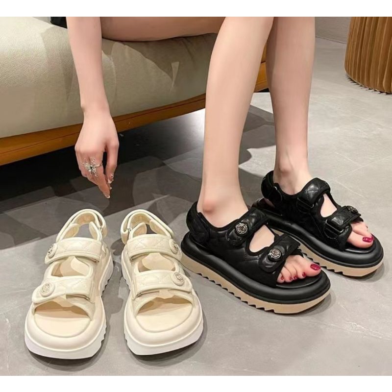 Sandal học sinh hot trend năm 2022 mẫu đế răng cưa mã HV 777