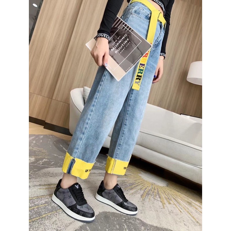 Giày thời trang cổ tròn hoạ tiết logo thương hiệu in đậm tinh xảo LV