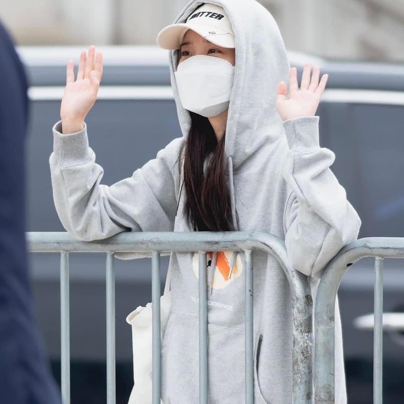 Trả order Hoodie IU | BigBuy360 - bigbuy360.vn