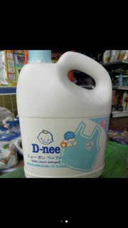 Nước giặt cho bé Dnee
