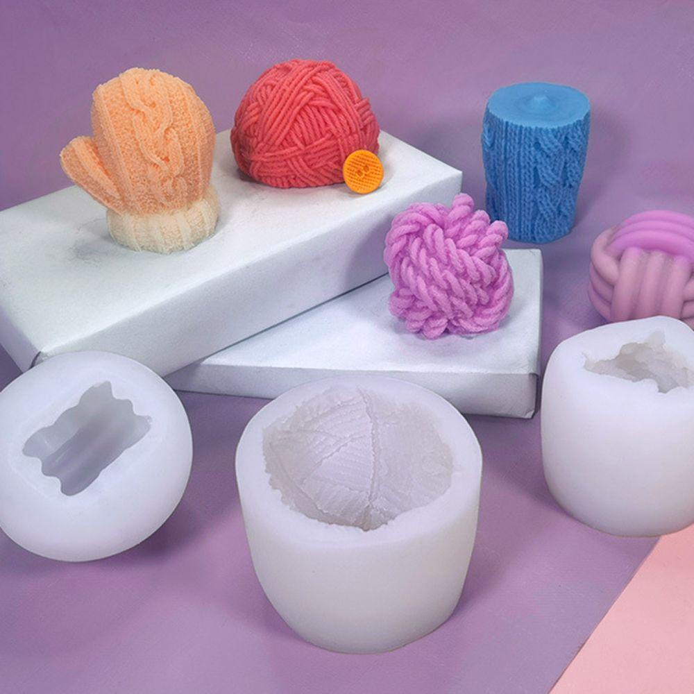 Khuôn Làm Nến / Xà Phòng Hình Quả Bóng Len 3D Sáng Tạo