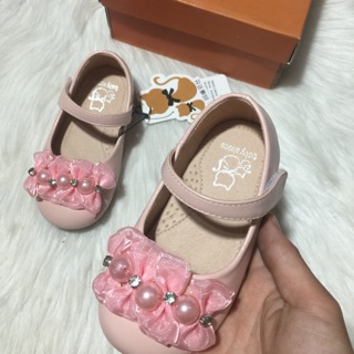 Xả giày bé