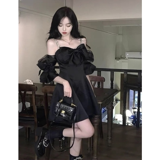 Đầm đen 2 dây rớt vai voan nơ ngực