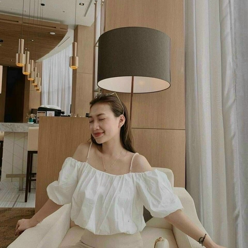 SET ÁO RỚT VAI + CHÂN VÁY NUDE