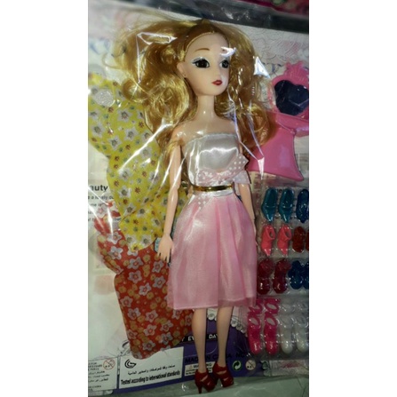 Sét bé khớp có 11 khớp mắt ngọc cao 30 cm và 8 đôi giày+ 2 cái váy+ bàn trang điểm