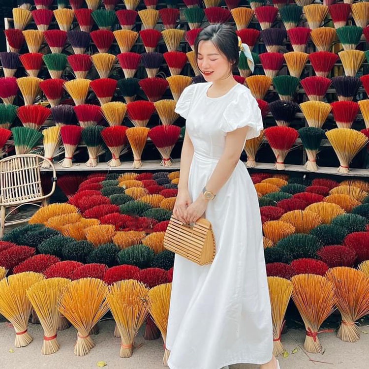 Đầm thô rút dây lưng cổ tròn Váy chiết eo tay bồng tiểu thư sang chảnh | BigBuy360 - bigbuy360.vn