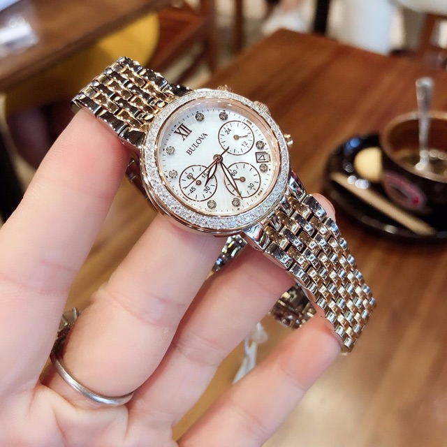 BU.LOVA Chronograph Diamond