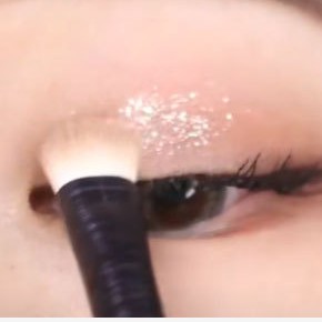 Phấn kẻ mắt dạng lỏng LAMEILA dạng lỏng lấp lánh lâu trôi