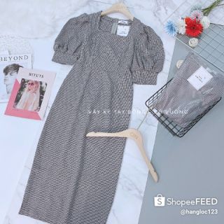 VÁY KẺ CỔ VUÔNG TAY BỒNG