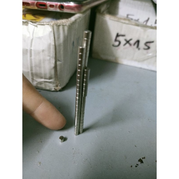 20 cái nam châm tai nghe siêu nhỏ 3*3mm trụ