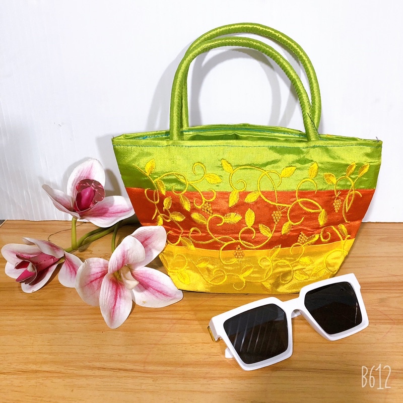 Túi lụa đeo vai thêu dây nho siêu đẹp