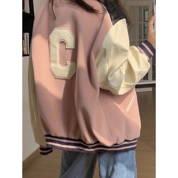 Áo khoác bóng chày tay da chữ thêu phong cách retro