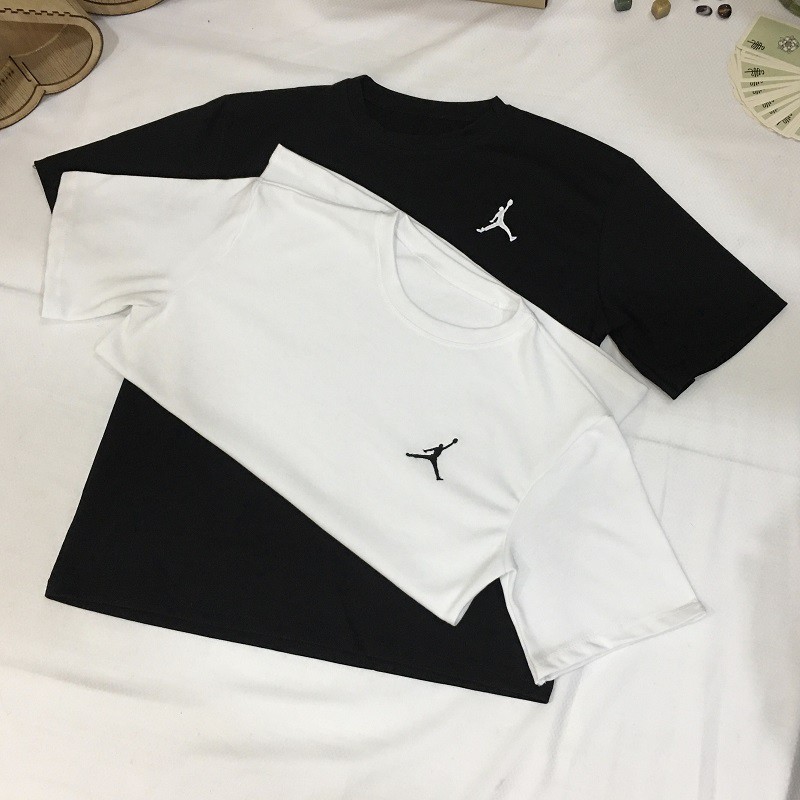 Áo thun nam nữ unisex in logo vận động viên | BigBuy360 - bigbuy360.vn