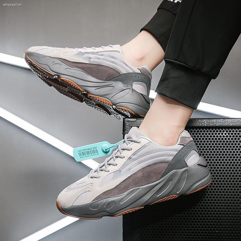 Giày thể thao nam đế dày thoáng khí màu phản quang 700v2