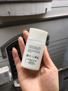 Kem chống nắng NUXE Daily White