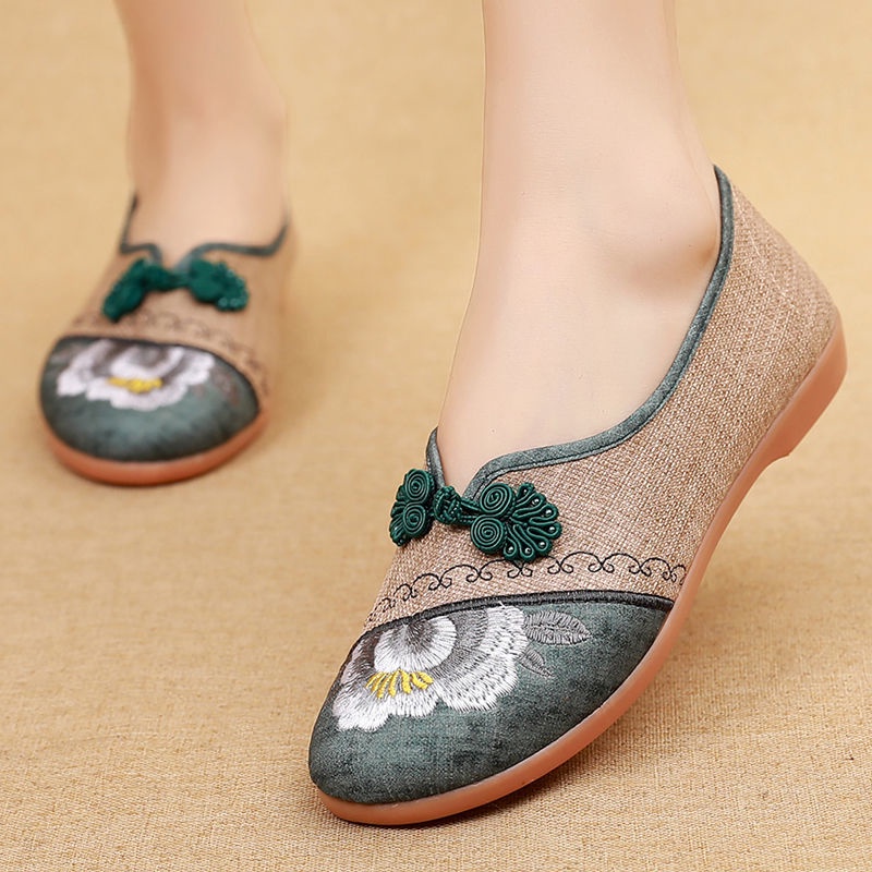 Giày Búp Bê Thêu Họa Tiết Xinh Xắn Phong Cách Retro Cho Bạn Gái