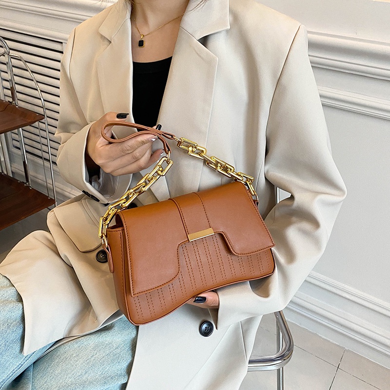 Túi Đeo Vai Phối Dây Xích Thời Trang