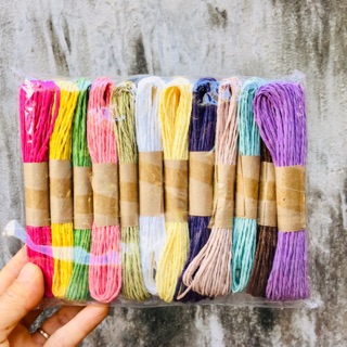 Gói 12 cuộn dây giấy xoắn các màu