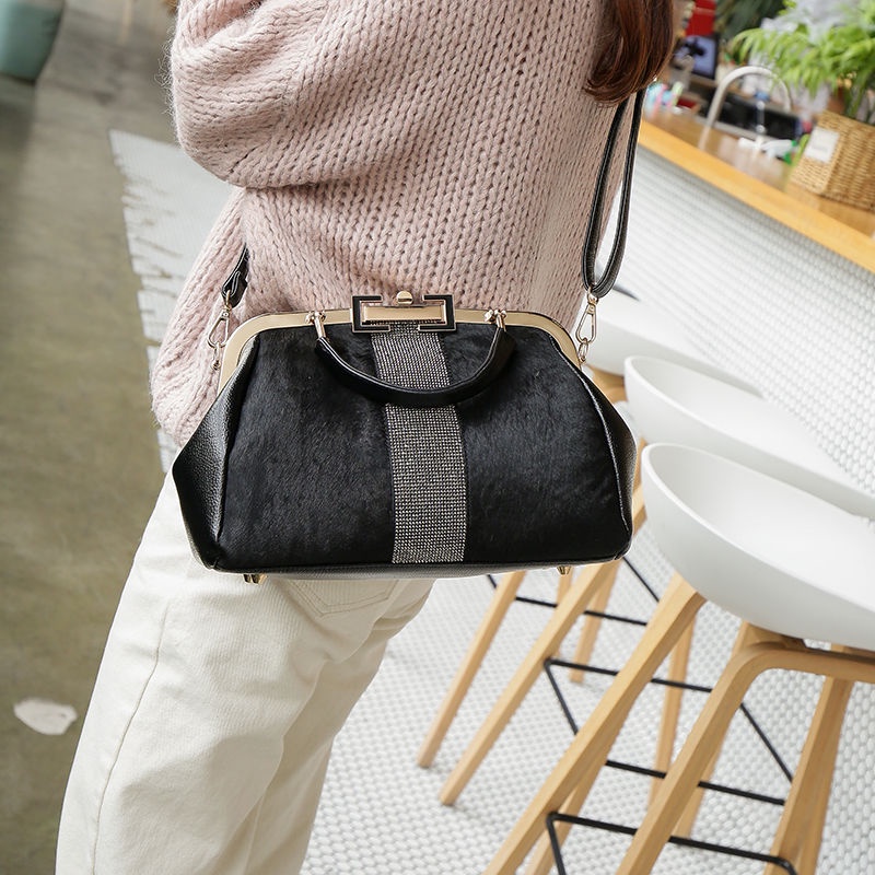 Túi Xách Đeo Chéo Bằng Lông Ngựa Đính Kim Cương Giả Màu Tím Thời Trang Thu Đông 2021 Cho Nữ