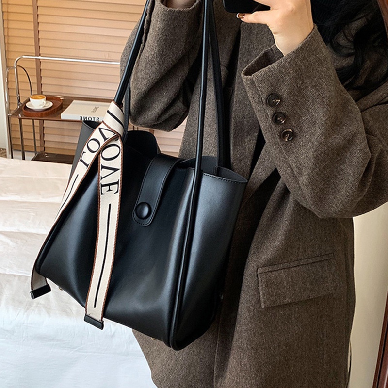 Túi Đeo Vai Cỡ Lớn Mềm Mại In Chữ Thời Trang Cho Nữ